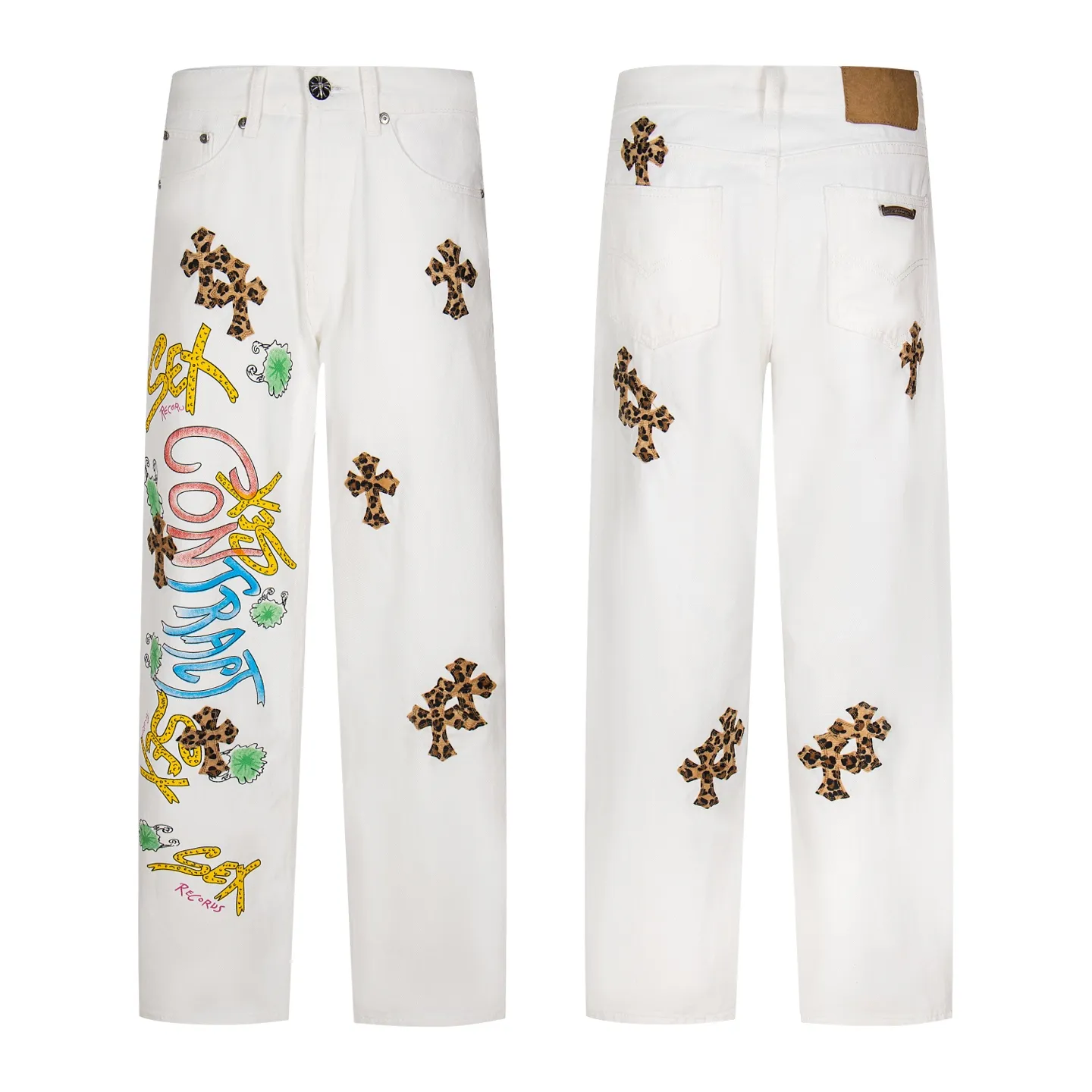 P240 Chrome Hearts & Chrome Hearts high street jeans with leopard print and vintage graffiti paintings on a white background. Chrome Hearts are the most popular pants in color. Made of beaded canvas fabric, heavy washing makes the upper body of the fabric more textured and the pants are tall and straight! The three-dimensional cutting of the whole trousers is a masterpiece! The hardware is customized by zp. The beaded canvas fabric is thick and soft after being washed. It has good breathability. Customized small leather label. Unique design. The details are simple and elegant, and the workmanship is exquisite. The whole trousers are neatly routed and the details are in place! Trendy people have been disappointed. From the quality selection of fabrics, the tailoring of details, and the matching of patterns, everything is impeccable! The upper body is so handsome when worn...it can be easily worn by men, women and children! The craftsmanship is made of heavy-duty washed pure cotton denim fabric. After washing, it is soft and thick. It is very stylish when worn on the body. Style number: 1782# Color: white Size: 28 30 32 34 (S-XL)